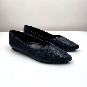 NEW VANELi Sz 9.5W Women’s Ganet Pointed Slip On Ballet Flats in Navy Print
